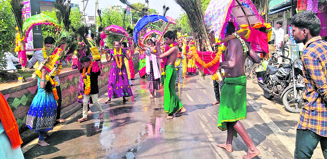 ఉప్పొంగిన భక్తి భావం 1