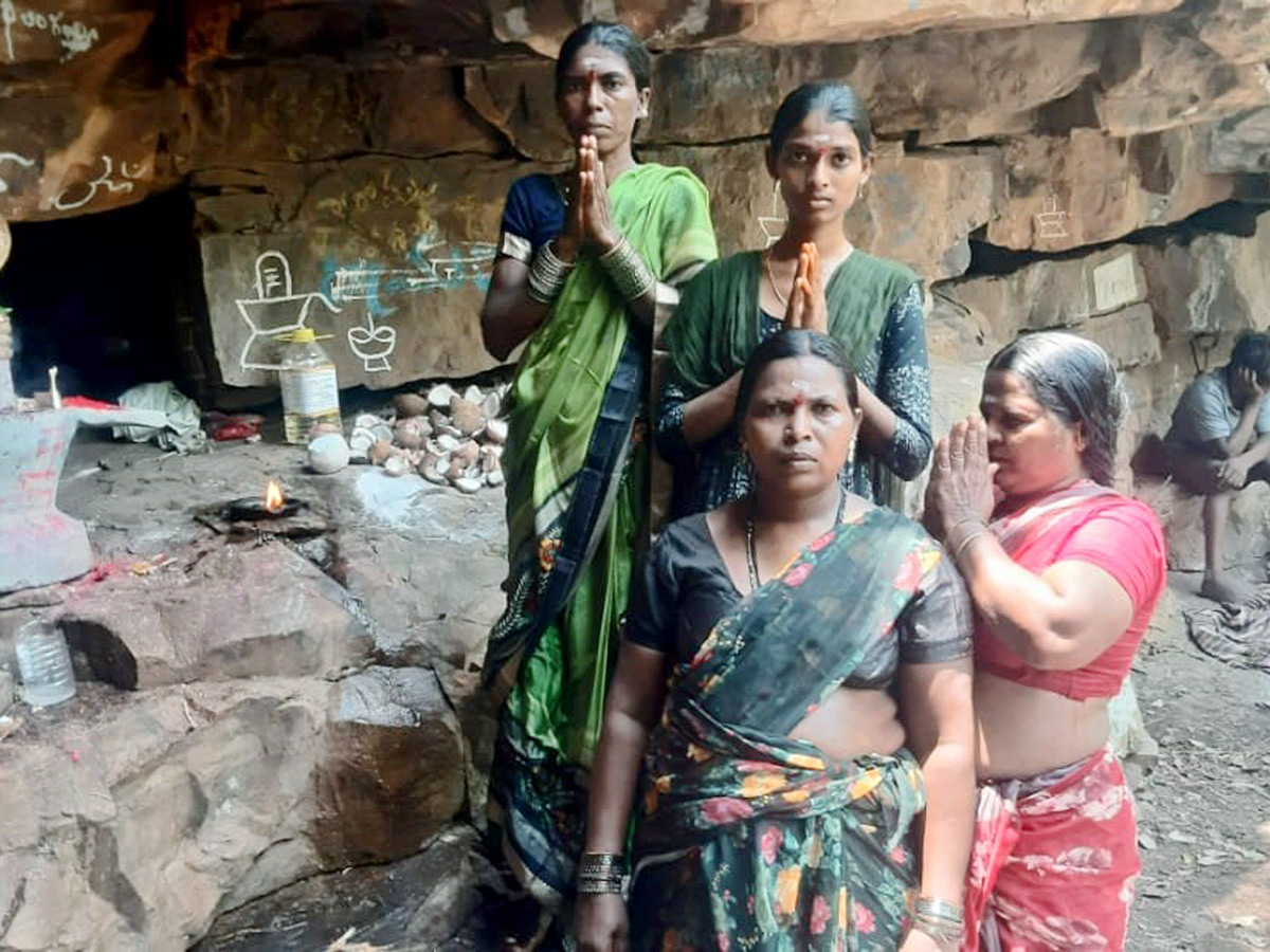 Saleshwaram Lingamaiah Swamy Jatara at Nallamala Hills11