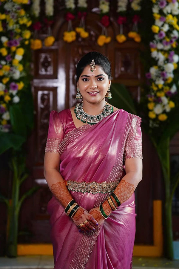 Serial Actor Sai Kiran Wife Sravanthi Shares Beautiful Pictures On Social Media 5