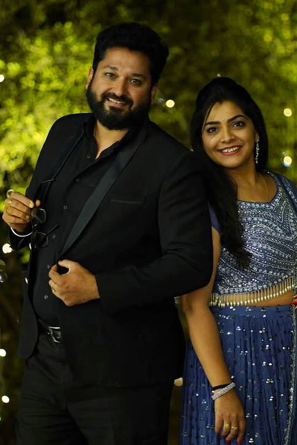 Serial Actor Sai Kiran Wife Sravanthi Shares Beautiful Pictures On Social Media 12