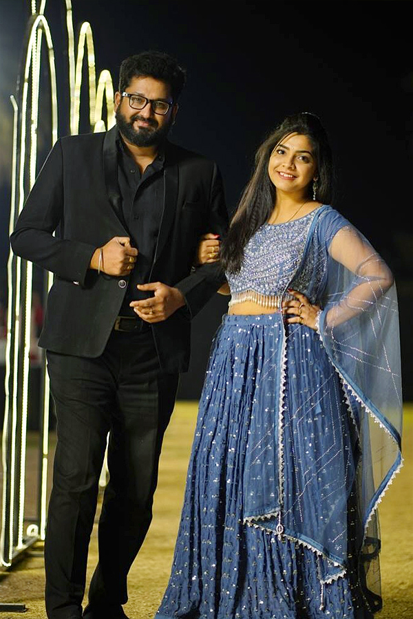 Serial Actor Sai Kiran Wife Sravanthi Shares Beautiful Pictures On Social Media 13