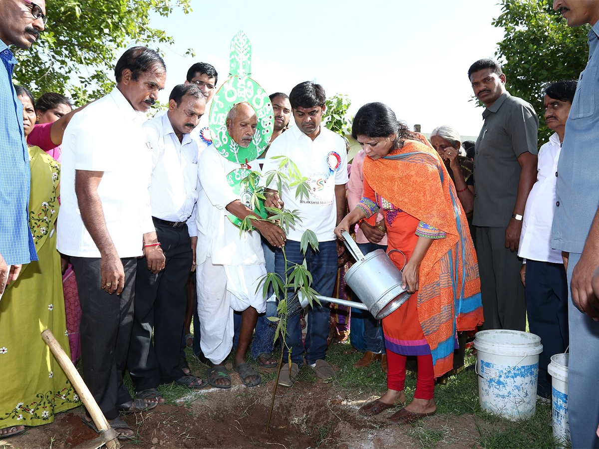 హరిత యాత్రలో అలసిన వనజీవి.. రామయ్య అరుదైన చిత్రాలు | vanajeevi ramaiah ...