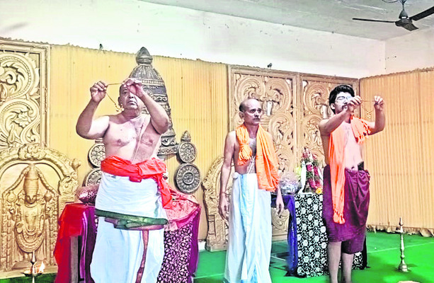 కనులపండువగా  ఆదిశిలావాసుడి కల్యాణం 
1