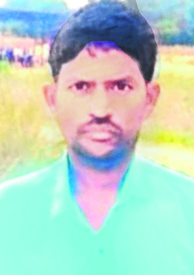 వివాహ వేడుకకు వెళ్లొస్తుండగా లారీ ఢీకొని 1