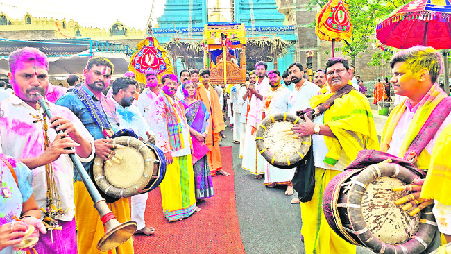 నేత్రపర్వం.. వసంతోత్సవం3