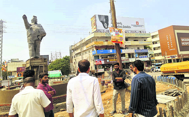 ● మంత్రులతో అభివృద్ధి పనులకు  శంకుస్థాపన ● అంబేడ్కర్‌ జ1