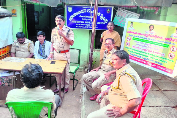 పీఎసీ సభ్యులుగా బుగ్గన, హఫీజ్‌ఖాన్‌ 1