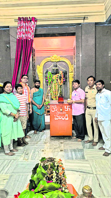 హనుమాన్‌కు  జడ్జిల పూజలు1