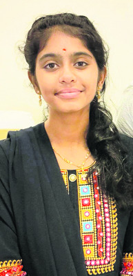 ‘టాప్‌’ లేపిన ఆటోడ్రైవర్‌ కుమార్తె4