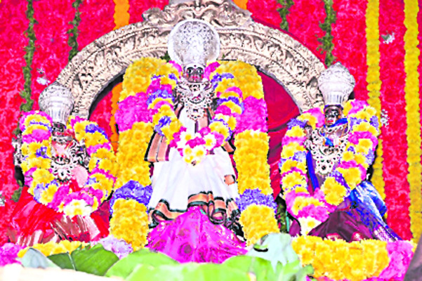 వైభవంగా ఇంద్రకీలాద్రి గిరి ప్రదక్షిణ 1
