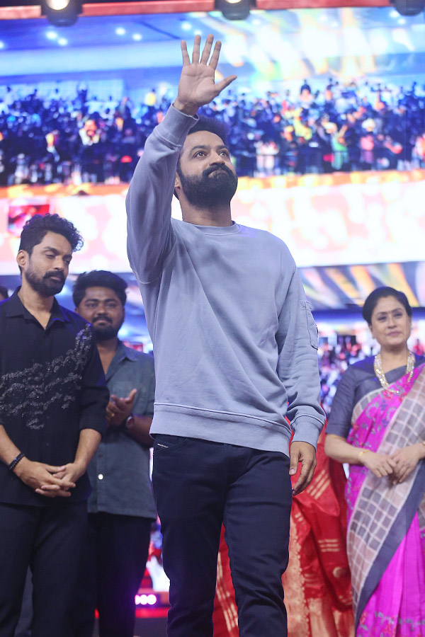 Arjun Son Of Vyjayanthi Pre Release Event Photos7