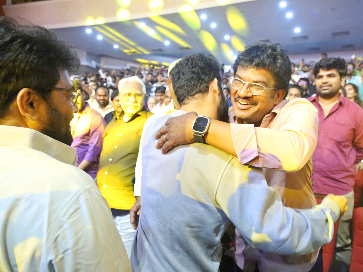 Arjun Son Of Vyjayanthi Pre Release Event Photos16