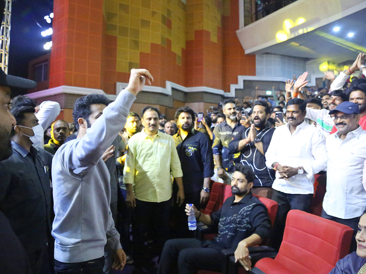 Arjun Son Of Vyjayanthi Pre Release Event Photos14