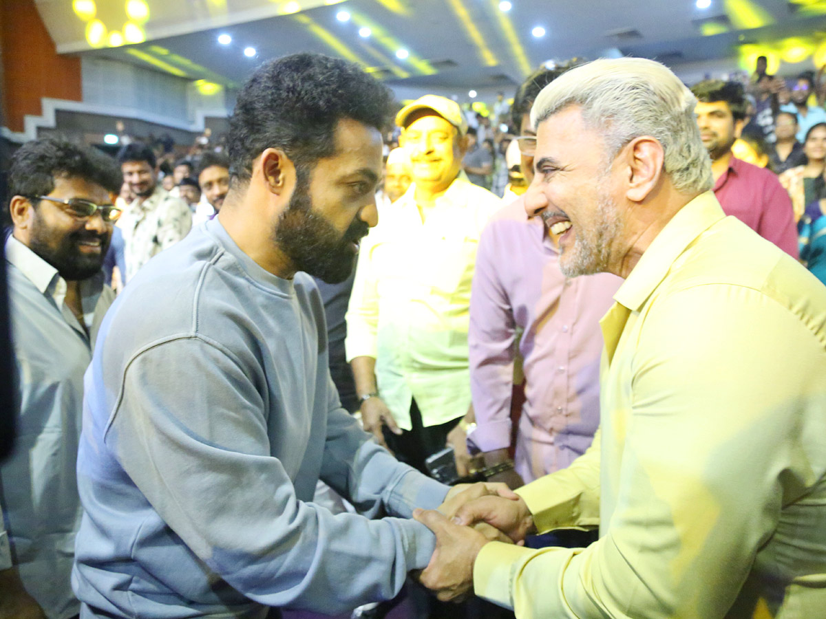 Arjun Son Of Vyjayanthi Pre Release Event Photos15