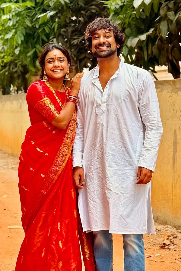 Varun Sandesh and his Wife Vithika Sheru visit to Tirumala Photos3
