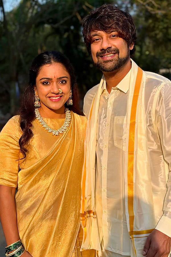 Varun Sandesh and his Wife Vithika Sheru visit to Tirumala Photos7