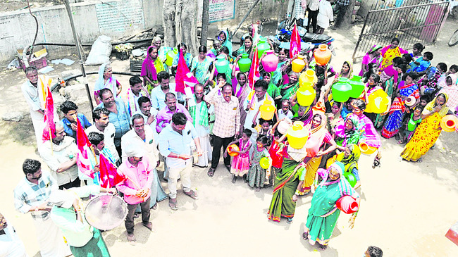 రేషన్‌ బియ్యం పట్టివేత 3