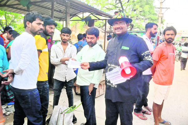 యాదగిరి నృసింహుడికి  నిత్యారాధనలు
3