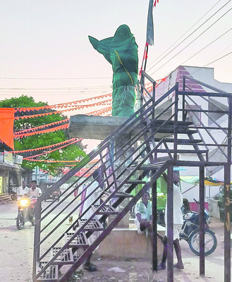 మహానుభావా.. మన్నించుమా! 
1