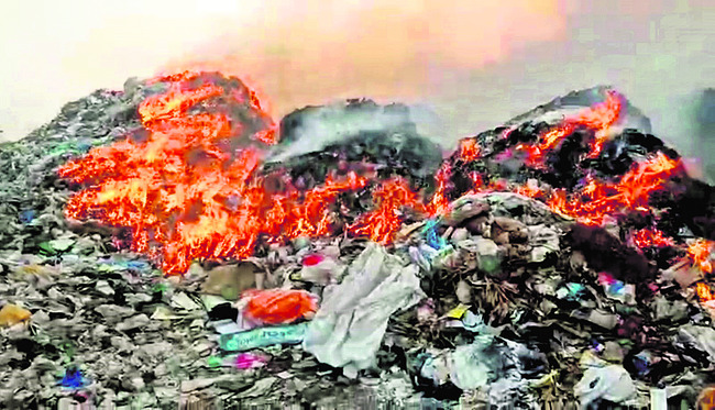 కంపోస్టు యార్డులో అగ్ని ప్రమాదం1