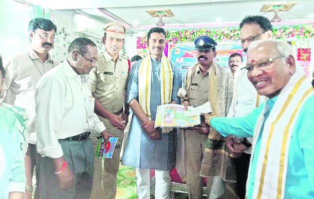 హెచ్సీ కృష్ణమూర్తికి సత్కారం1