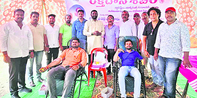 దుర్గమ్మకు సంబర నీరాజనం 1