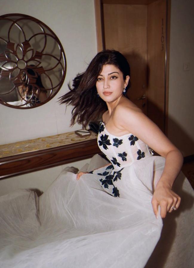 Actress Pranitha Subhash Glamorous Photos In White Dress6