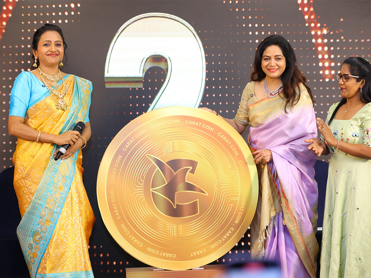 Singer Sunitha Launches CMR Legacy of Jewellery Website: Photos7