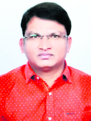 7 కిలోమీటర్ల దూరంలో... 
1