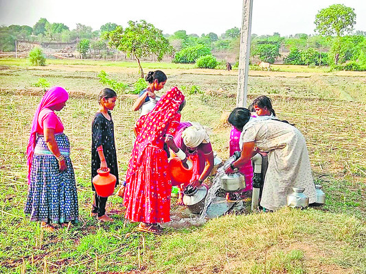 తండాల్లో తాగు నీటికి తండ్లాట 1