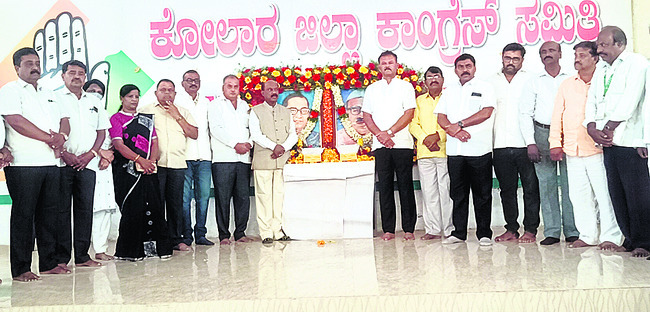 రాజ్యాంగంతో ప్రతి ఒక్కరికీ గౌరవం3