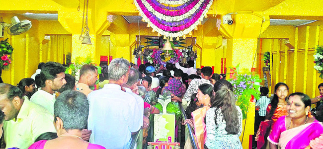 కమనీయం.. మహాలక్ష్మీ రథోత్సవం 1