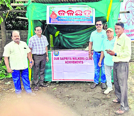 గవర్నర్‌ను కలిసిన   మల్కన్‌గిరి ఎమ్మెల్యే 1