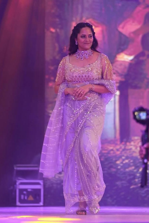 Actress Anasuya Bharadwaj Ramp Walk On Stage At Teach For Change Event In Hyderabad Photos10