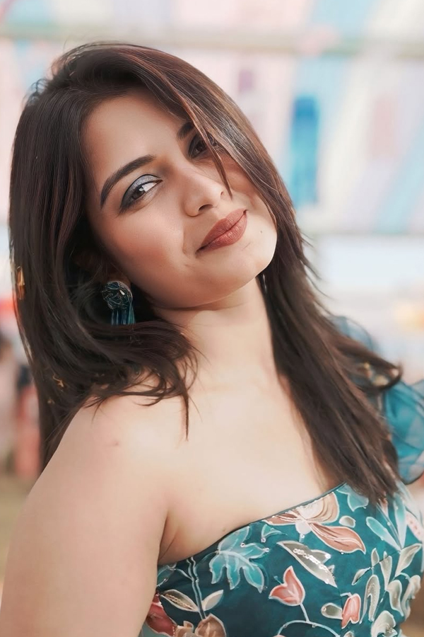 Bigg Boss 7 Telugu Priyanka Jain Enjoys In Wedding Photos 4