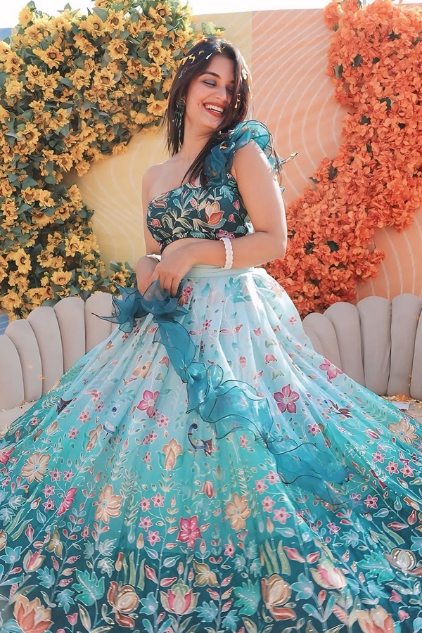 Bigg Boss 7 Telugu Priyanka Jain Enjoys In Wedding Photos 6