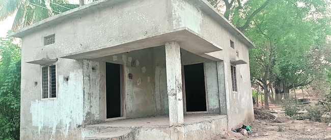 అర్ధంతరంగా నిలిచిన ‘అంగన్‌వాడీ’1