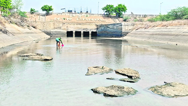 రైతన్న క‘న్నీటి’ వ్యథ 1