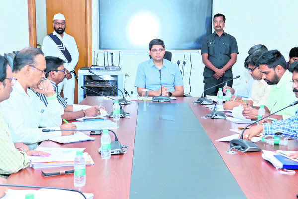భూభారతితో భూసమస్యలకు చెక్‌1