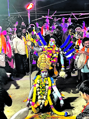 ● చంద్రప్రభపై చౌడేశ్వరీదేవి1