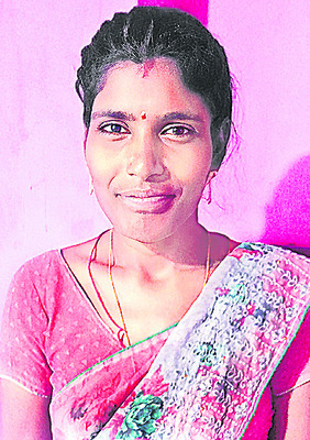 అనుమానాస్పద స్థితిలో వివాహిత మృతి 1