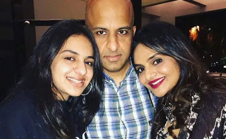 Have You Seen Roja Movie Actress Madhubala Daughters Photos10