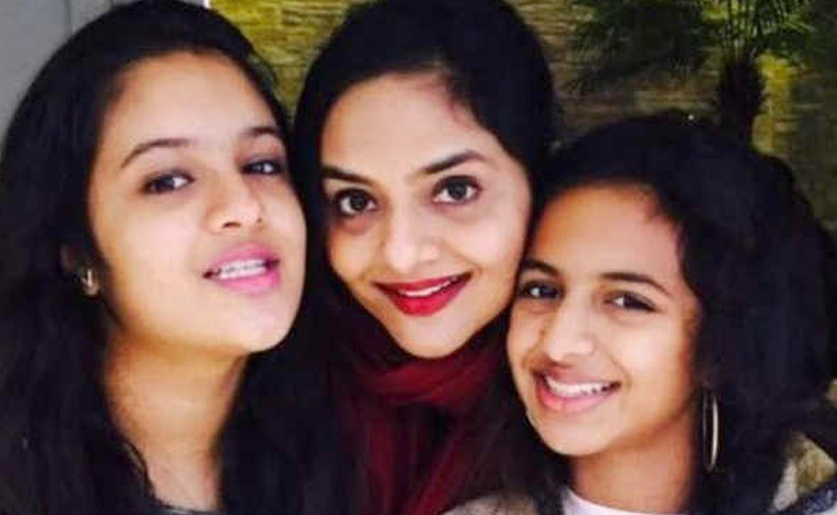 Have You Seen Roja Movie Actress Madhubala Daughters Photos6