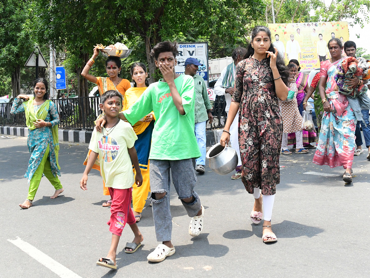 Karakachettu Polamamba Jatara Held Grandly Vizag Photos14