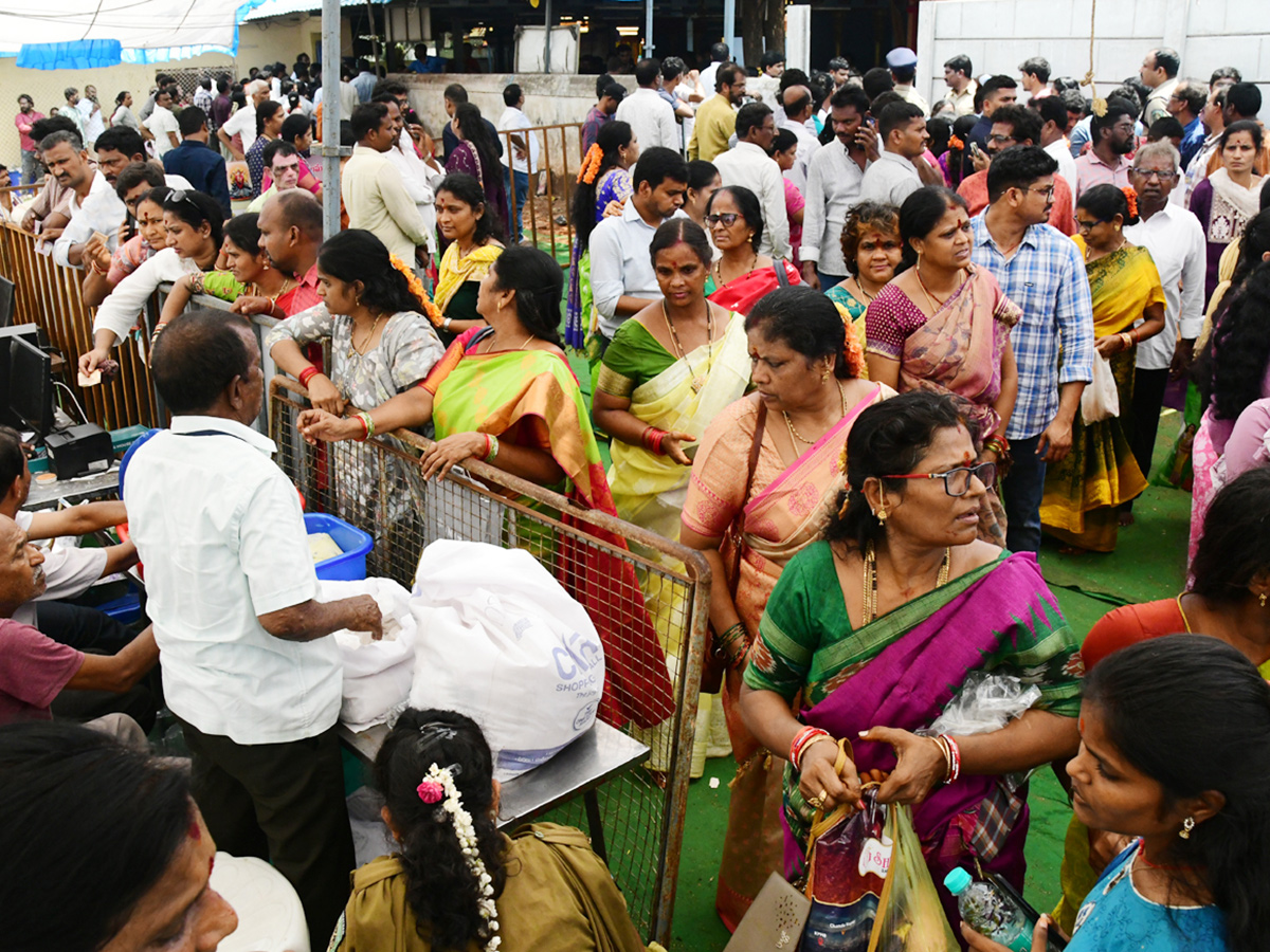 Karakachettu Polamamba Jatara Held Grandly Vizag Photos4