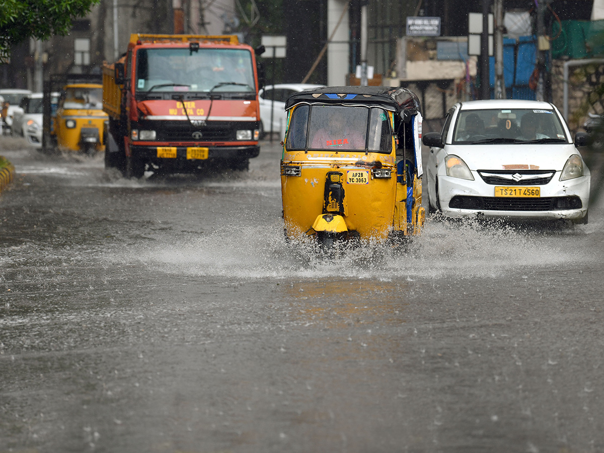 heavy rain in hyderabad today16
