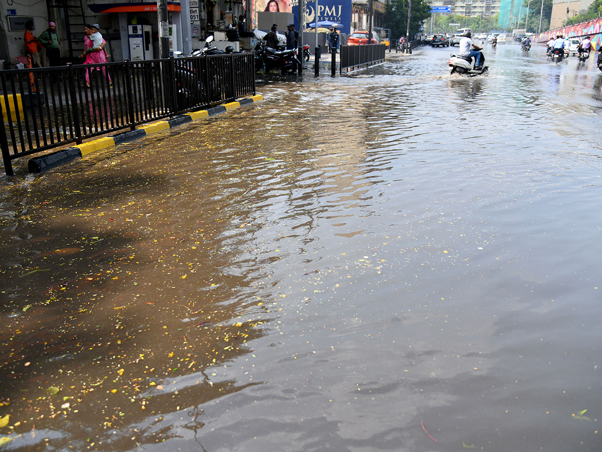 heavy rain in hyderabad today22