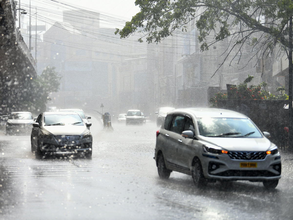 heavy rain in hyderabad today7