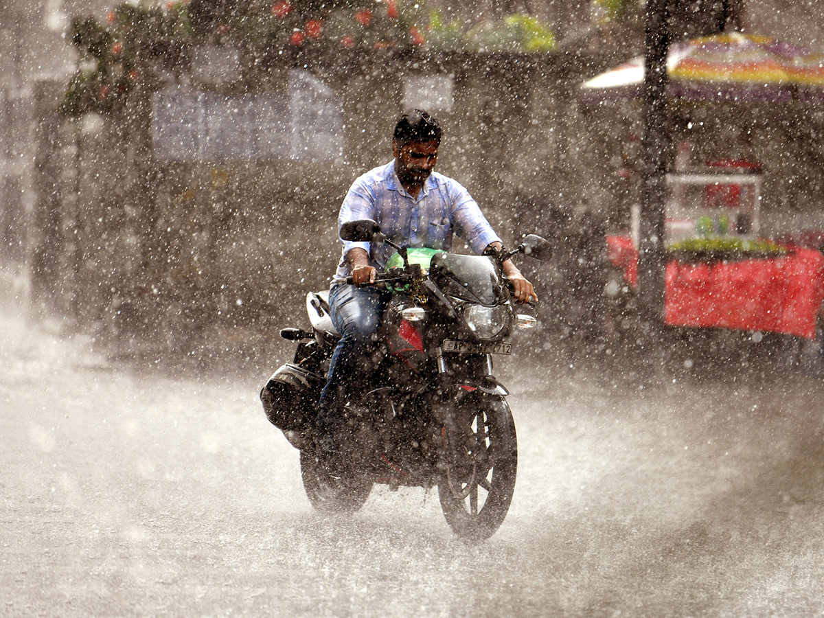 heavy rain in hyderabad today9