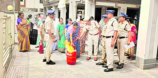 అగ్ని ప్రమాదాల  నివారణపై అవగాహన 2